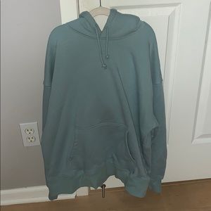 ARITZIA BOYFRIEND HOODIE